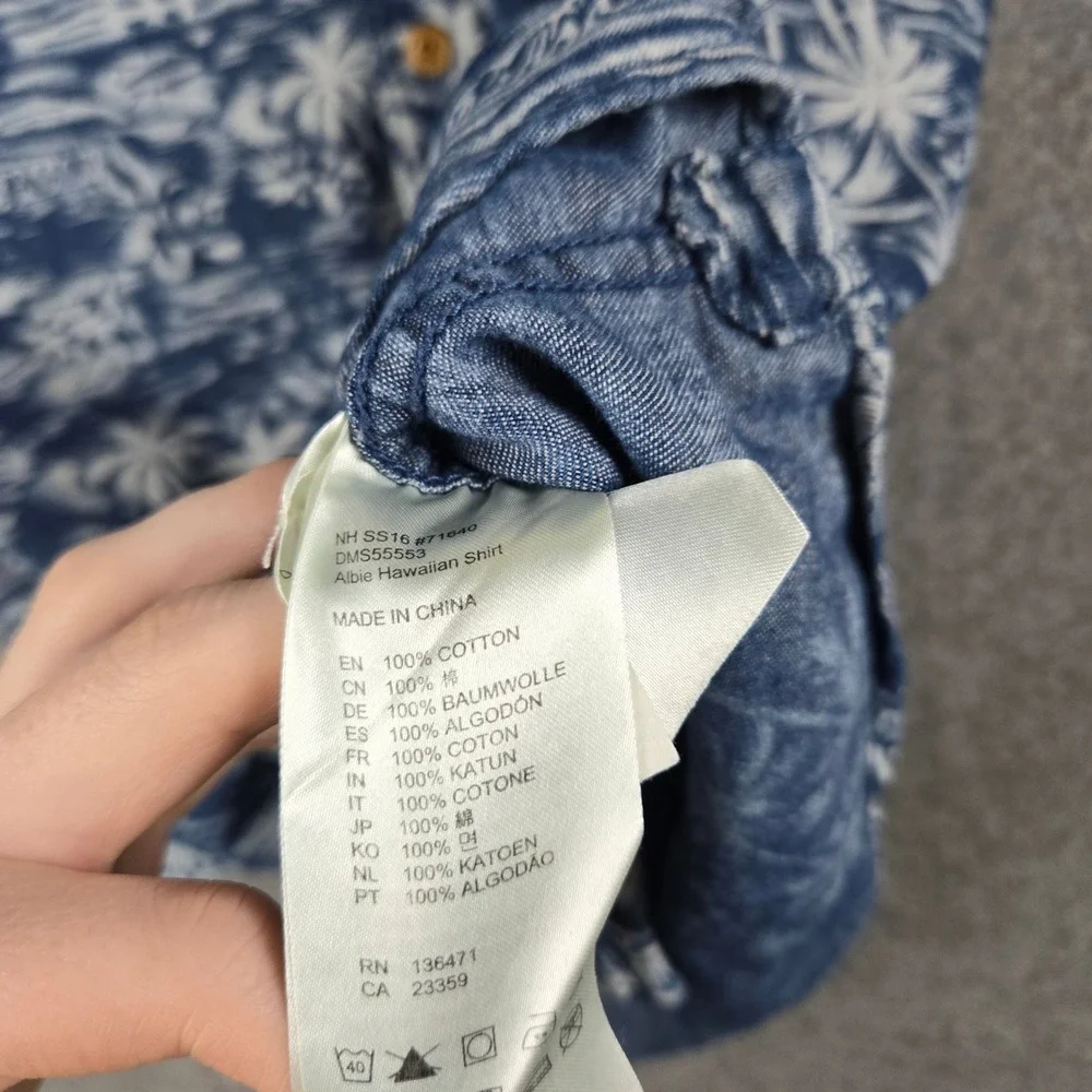 Deus Ex Machina Albie Hawaiian Shirt Mens Small Blue Palm Tropical Button Down